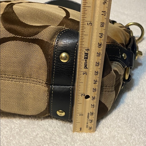 Coach Tan and Brown Signature Shoulder Bag - Picture 9 of 16